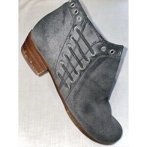 Minnetonka Women’s Zip Side Booties Size 9 M Black Leather Comfort Going Out